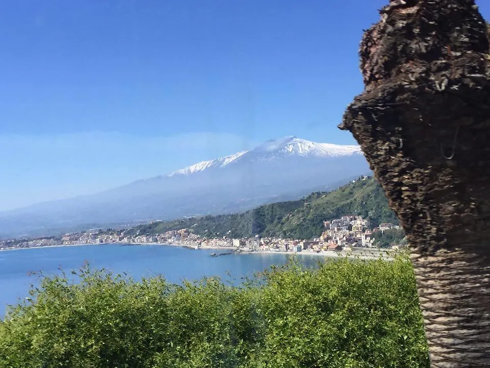 B&B La Casa Di Luigi Giardini-Naxos