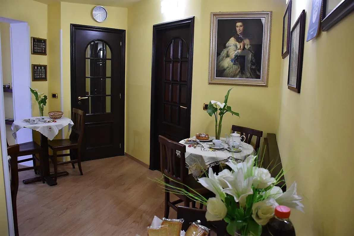 B&B La Casa Di Luigi Giardini-Naxos Italië